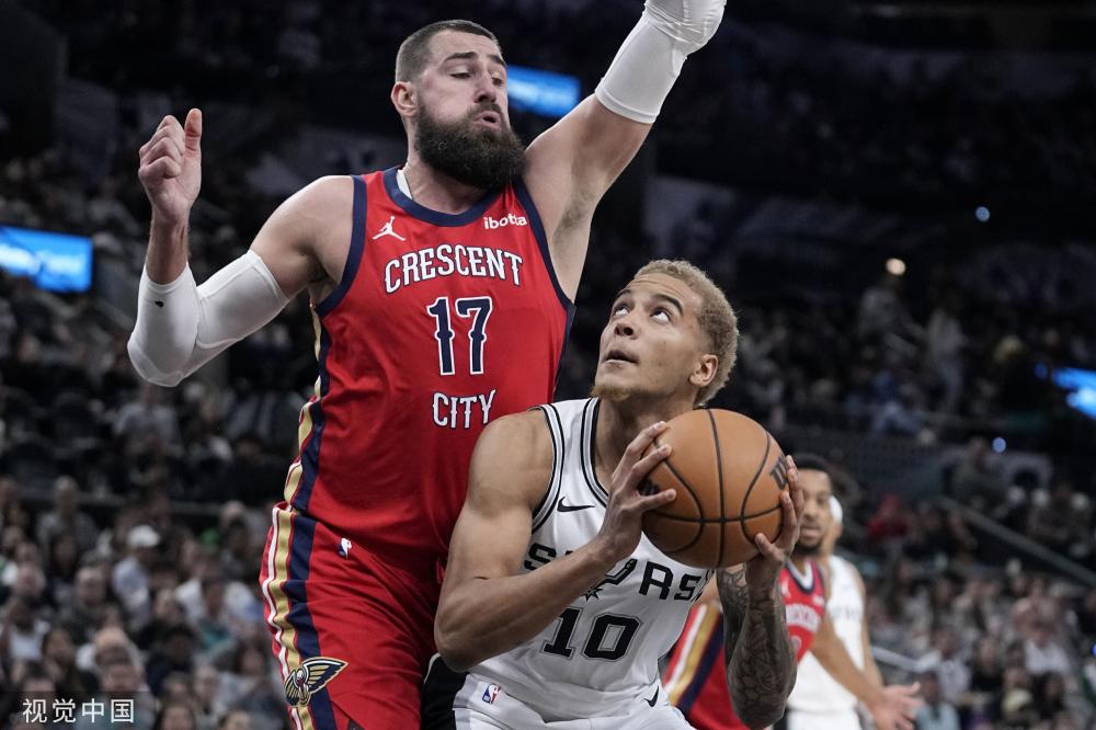 两人风格迥 两人风格迥