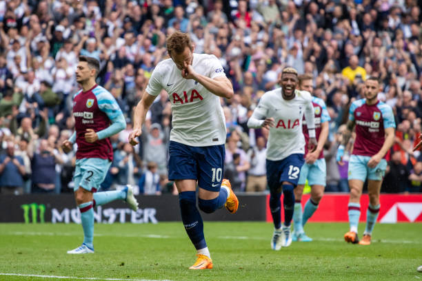 频频向对手 频频向对手